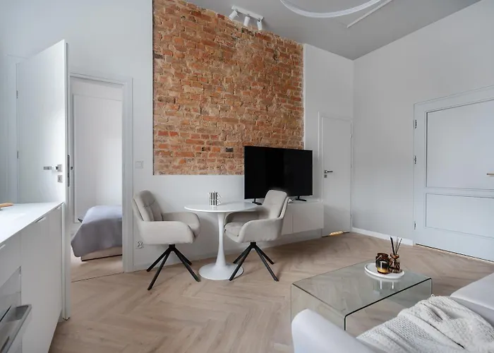 Fancy District Jezyce Апартаменты *