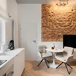 Fancy District Jezyce