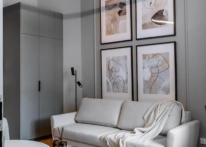 Fancy District Jezyce بوزنان